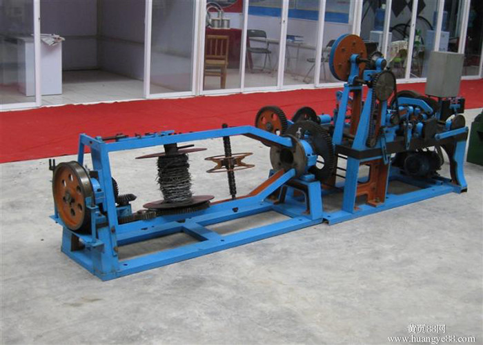 Horizontal barbed wire fencing machine / Single Twisted Machine 3 kw Motor