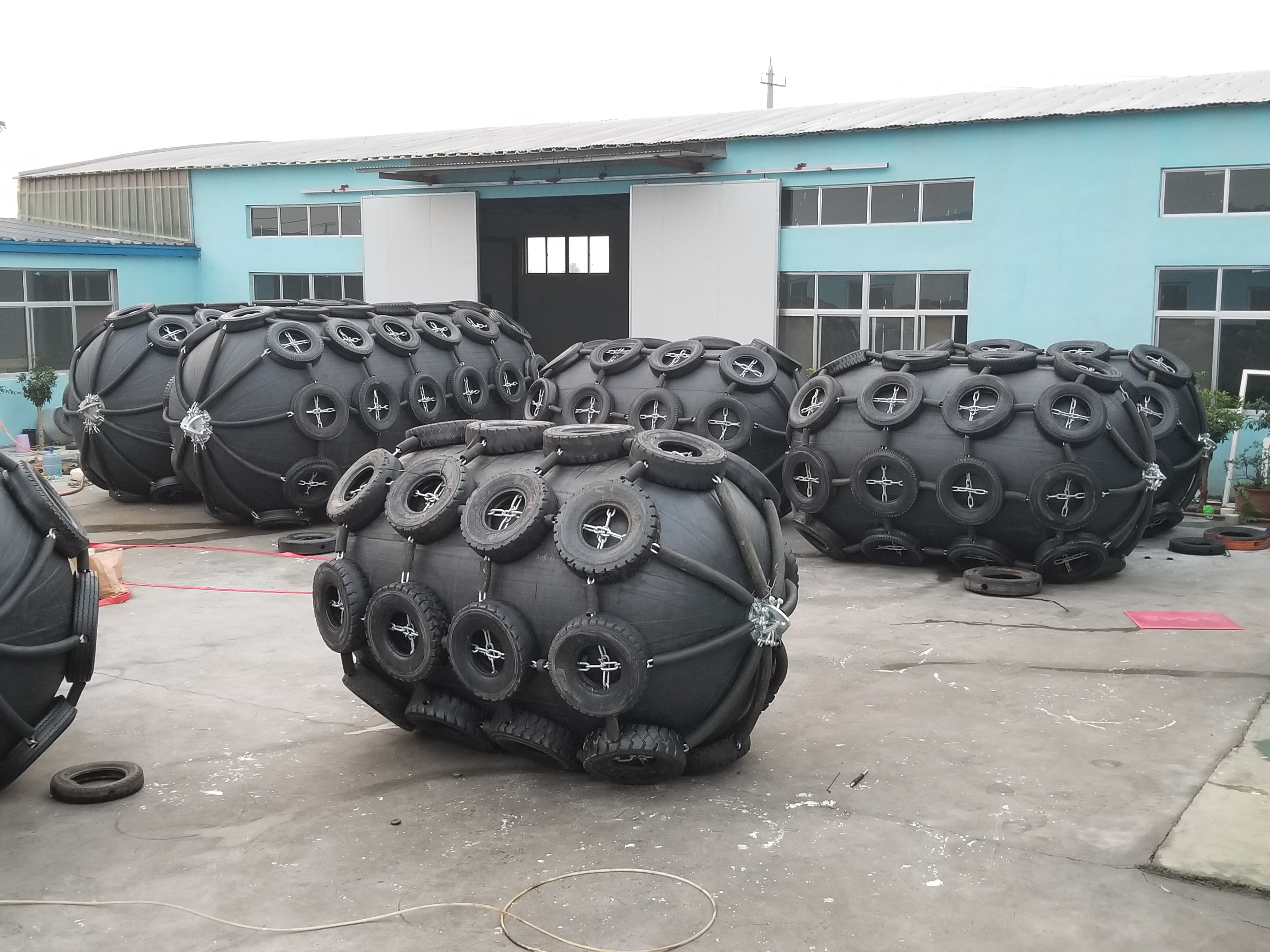 50Kpa Pneumatic Rubber Fender Yokohama Rubber Marine Fenders