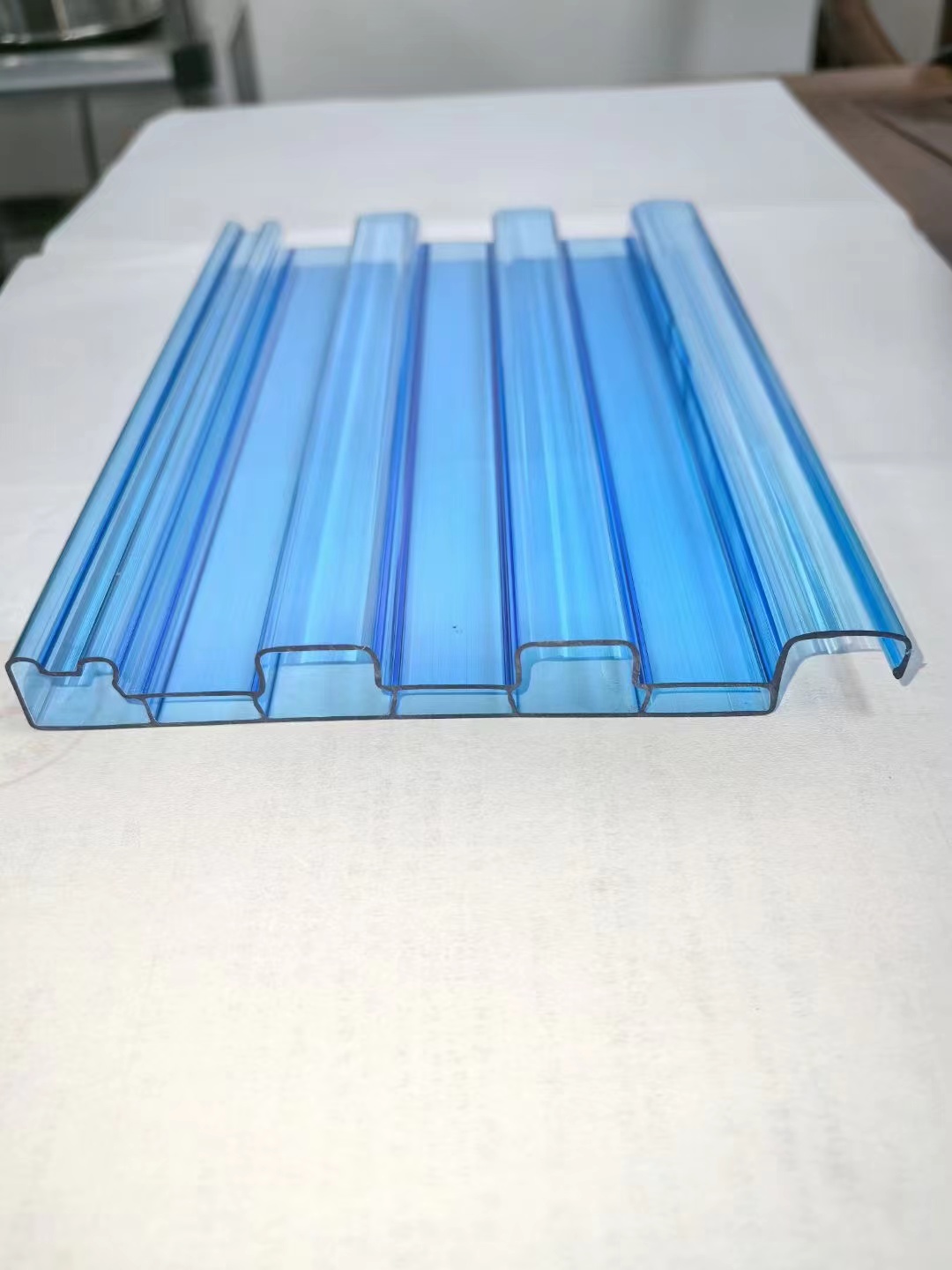 Clear Corrugated Polycarbonate Sheet Polycarbonate Trapezoidal Roofing Sheet