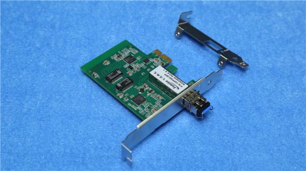 Femrice 1000Mbps PCIex1 SFP Slot Network Interface Card Intel 82583V Gigabit