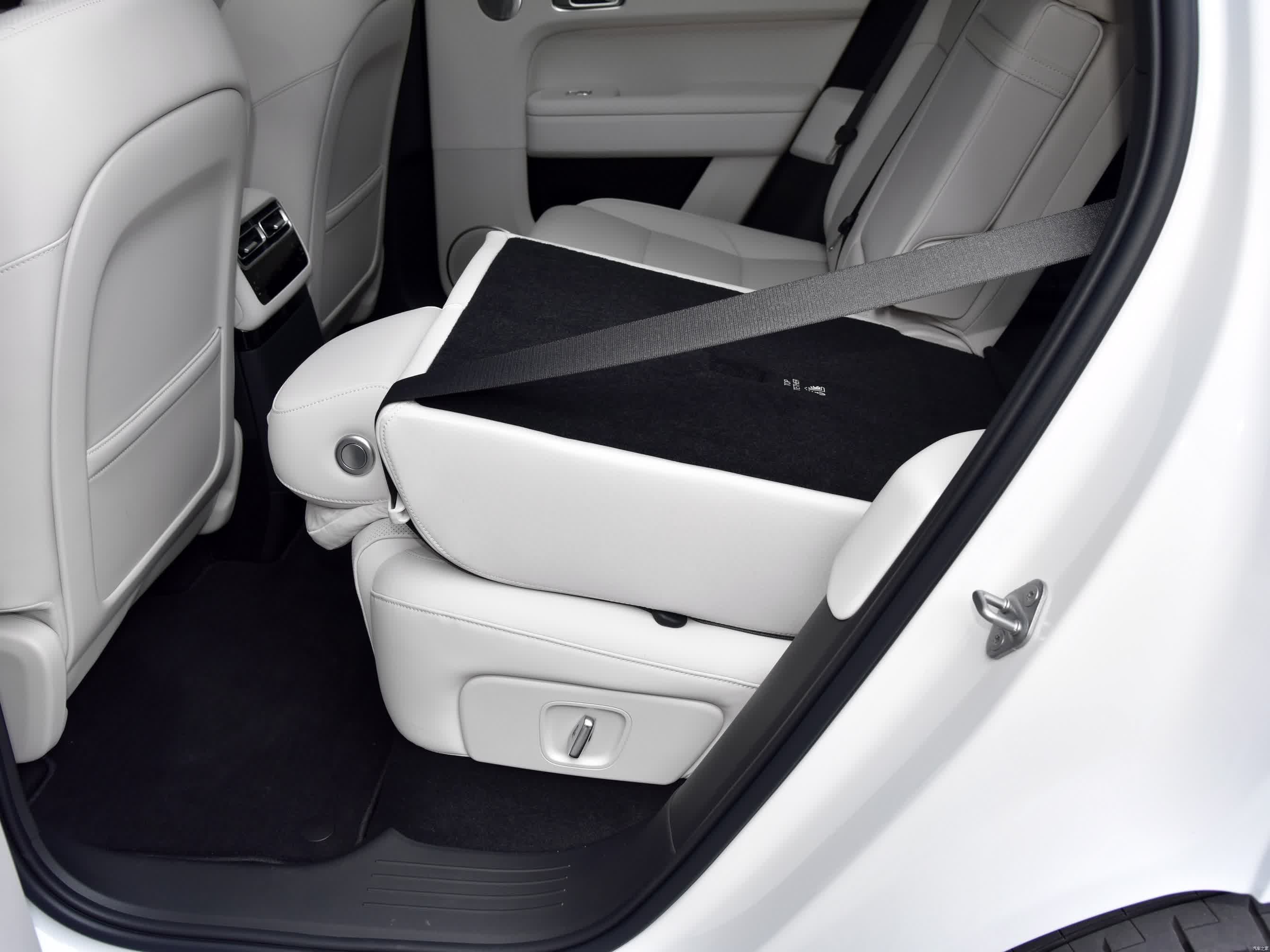 Lixiang L6 Pure Electric Extended Range Energy 5 Door 5 Seater SUV 2024 model Level 2