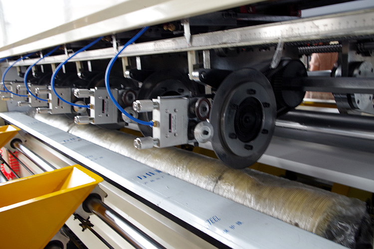 Cardboard Electric Driven Corrugated Slitter Scorer Machine 1800mm