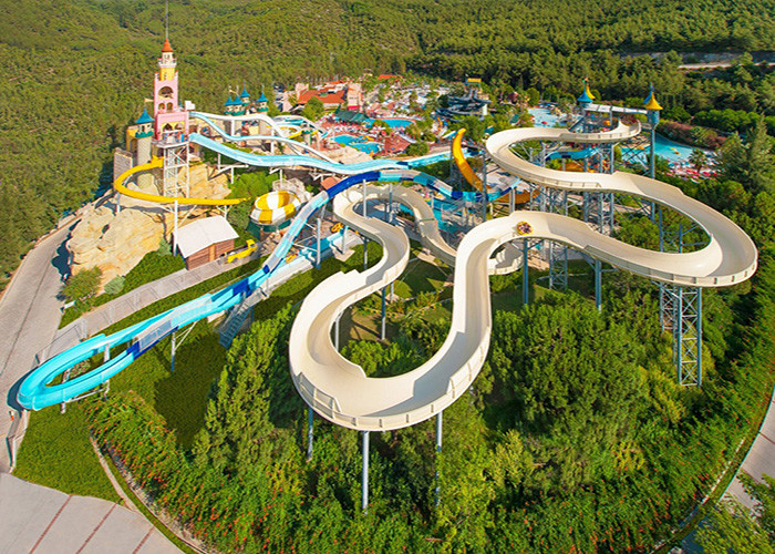 1 Rider Water Park Slide Constructed with Durable Fiberglass and Load 1Rider/Slide
