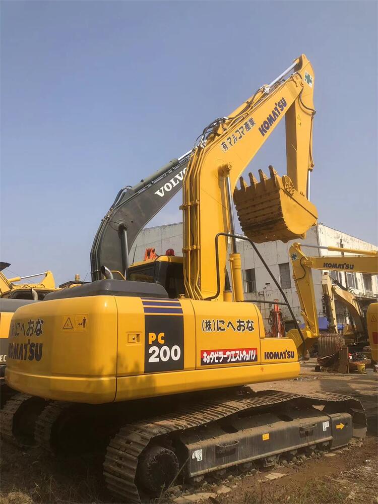 Multifunctional 2022 Komatsu PC200 20Ton Excavator with 681 Working Hours