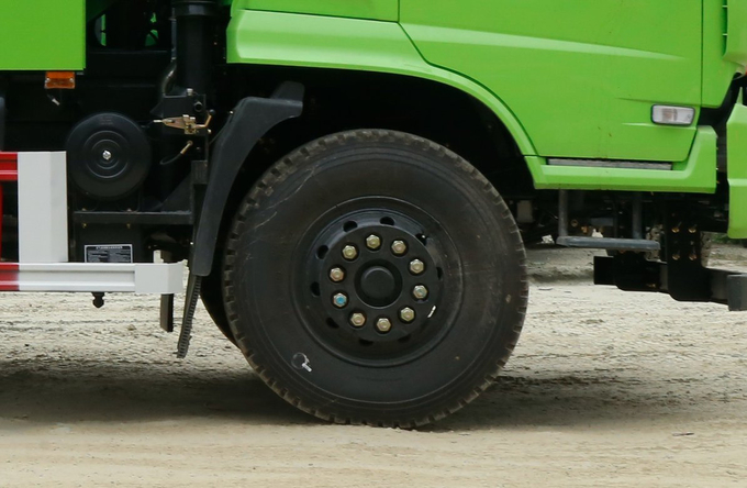 Used Small Tipper Trucks 4*2 Dongfeng Dump Truck Tianjin Single Cab Loading 10 Tons