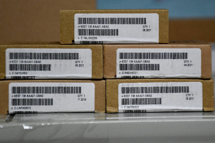 Siemens PLC I/O Module for use with SIMATIC ET 200S Series, Current, Potential, Voltage, TM5, 24 → 48 V dc,