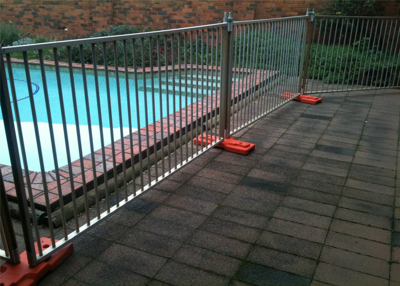 Swimming Pool Child Safety Fence Temporary Pool Fencing With Self Closing Gates