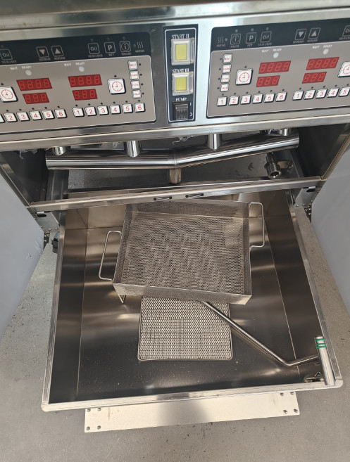 Professional Digital Computer Panel 4 Tank 4 Baskets 28KW 304SUS Electric Chips Open Fryer