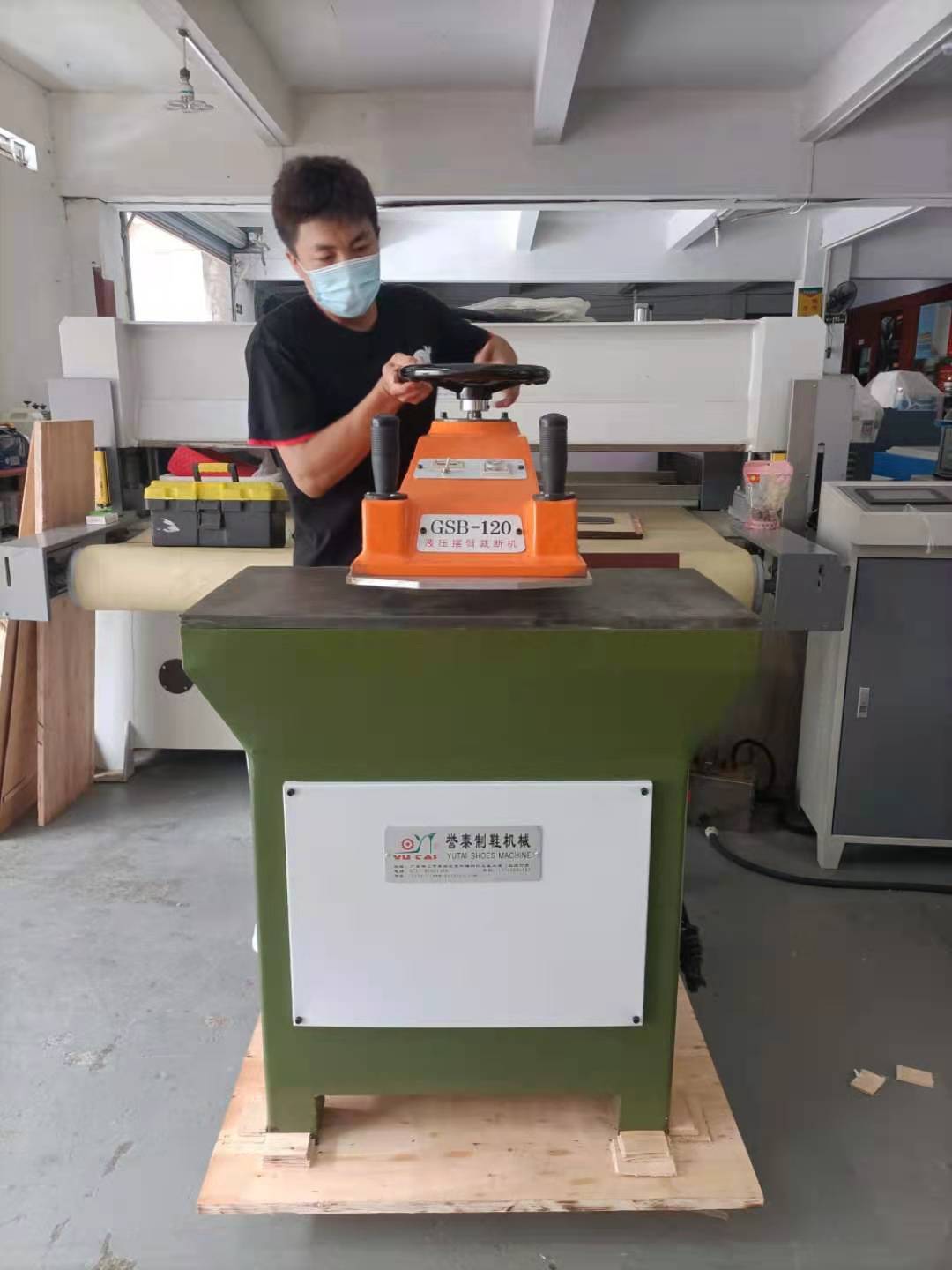 12T Artificial Leather Die Press Machine High Accuracy With Materials And Components