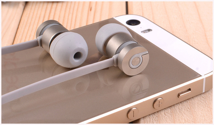 Beats UrBeats In-Ear Headphones Earphones (Silver) Special Edition