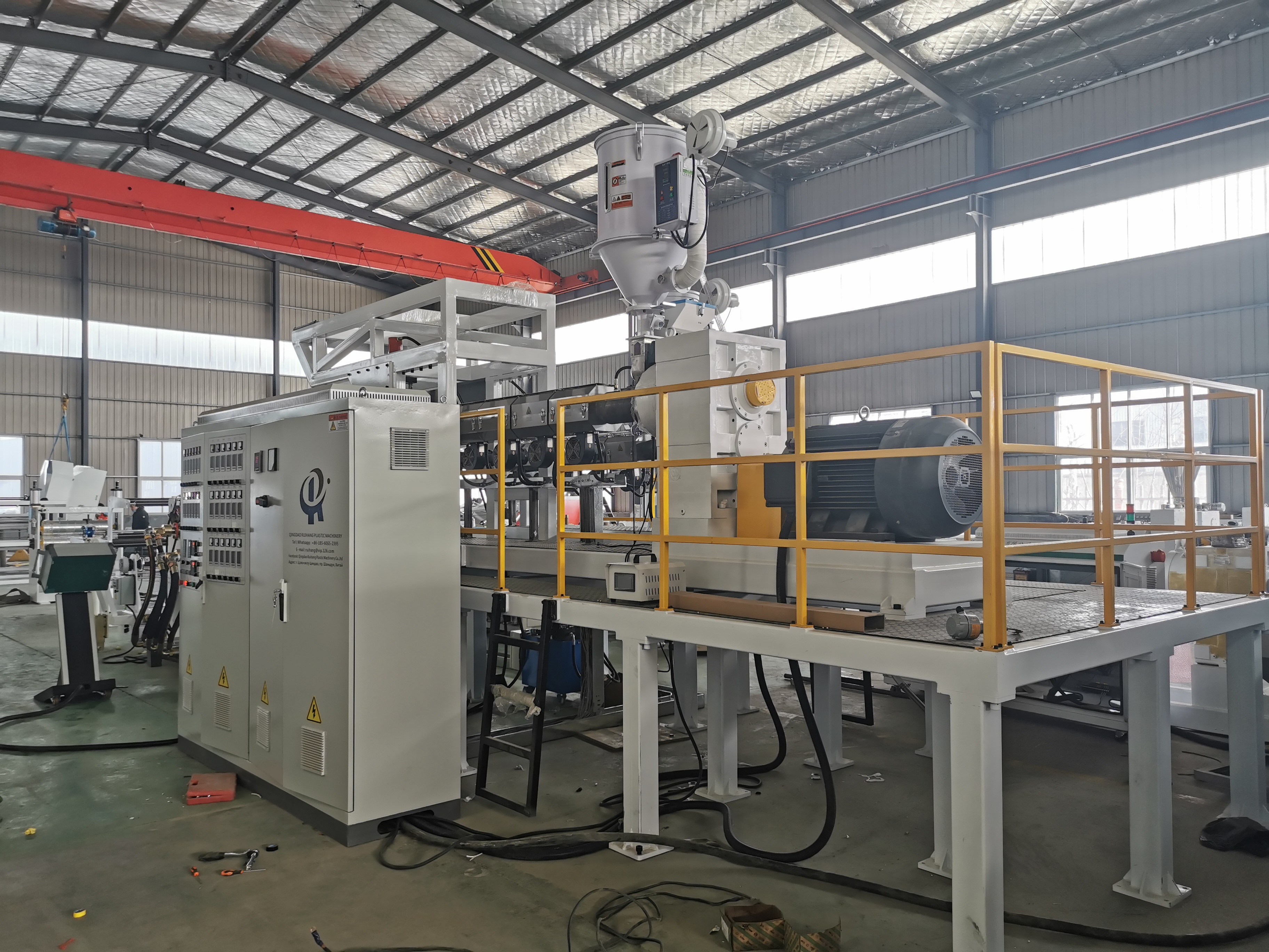 0.2-3mm Sheet Thickness Single-Screw Plastic Sheet Extruder Machine for Thermoforming