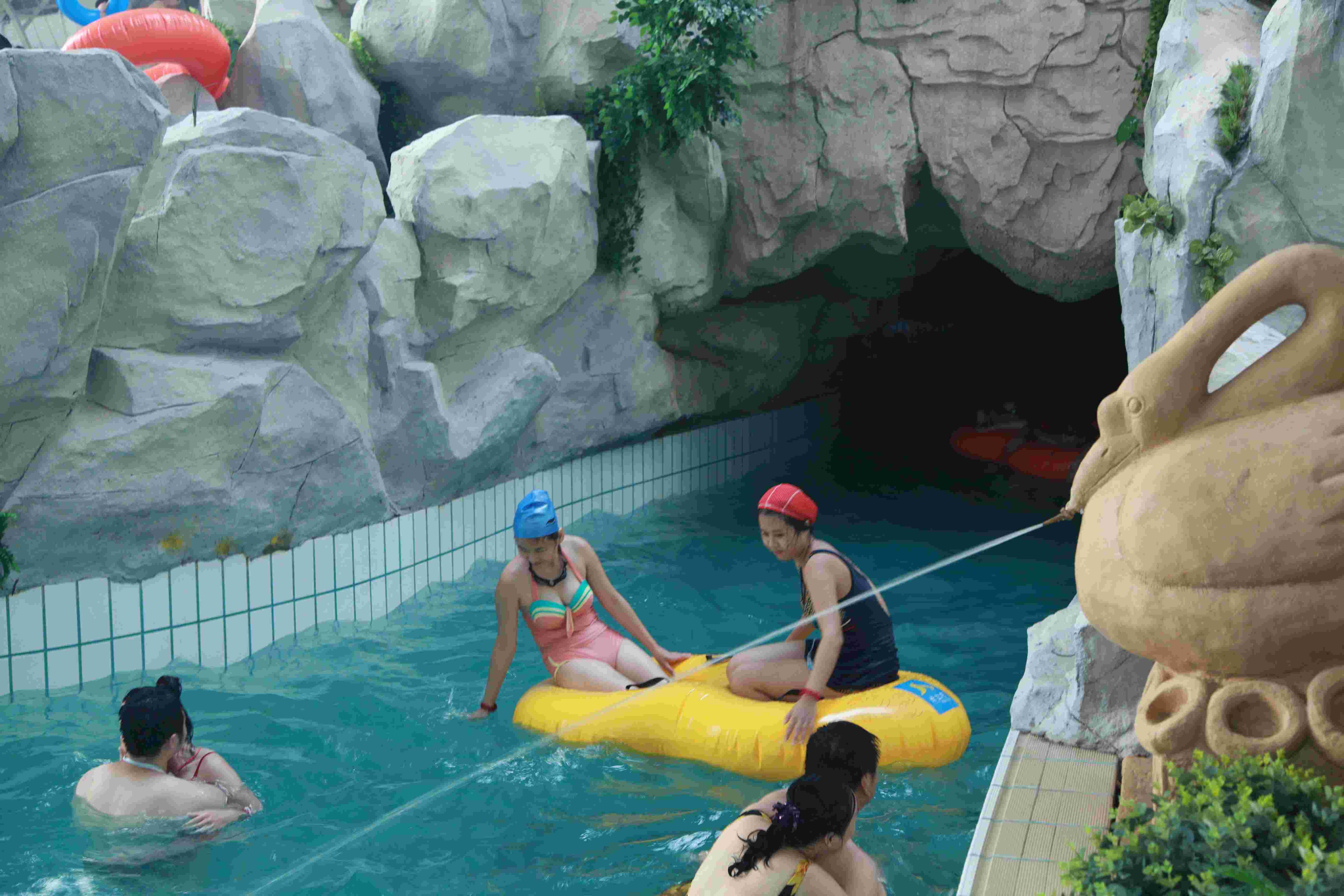 Large Lazy River Equipment / Aqua Play Park Galvanized Carbon Steel Supporting
