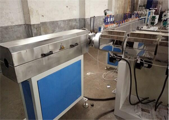 CE & ISO9001 Certificate Twin Screw Extruder PVC Fiber Reinforced Soft Pipe