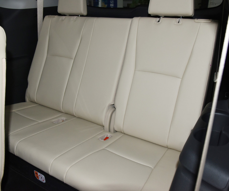 2022 Electric With Gasoline Toyota Highlander Two Engine 2.5L 4WD 5 Door 7 seats SUV