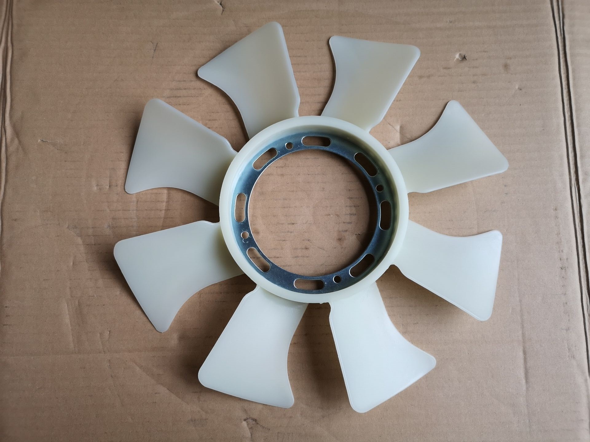 8970946600 Cooling Fan Of ISUZU 4BE1 4JB1 NKR NPR Reducing Heat From Radiator