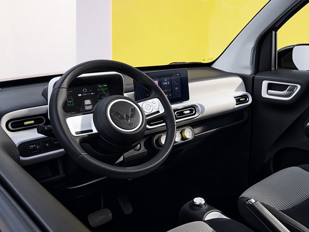 Wuling Hongguang Mini EV Car New Energy Used Vehicle Auto Car Vehicle