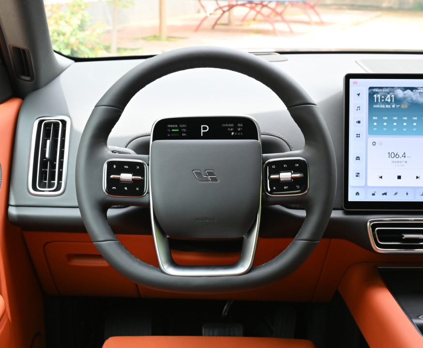 Hot-Sell Electric LI L8 2023 Air Extended Range 154 HP 2 motor 4 WD 6 seats SUV
