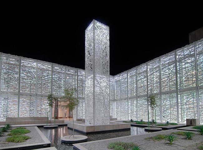 Fabric Laminated Glass, Wired Glass, Laminated Architectural Mesh Brings Noble and Elegant Charm to Buildings