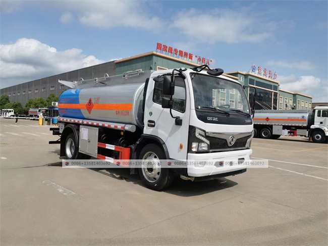 DFAC Diesel 4x2 Fuel Tank Truck 6 Wheels 10000 Liters Capacity Oil Tank Trucks