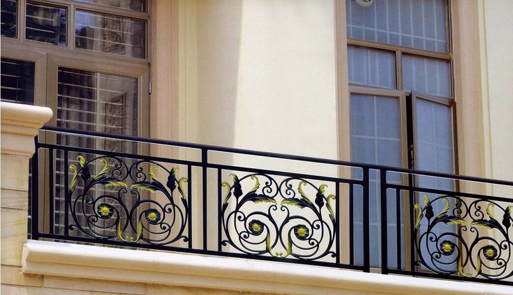 Courtyard Wrought Iron Decorative Fence Panels , Wrought Iron Railing