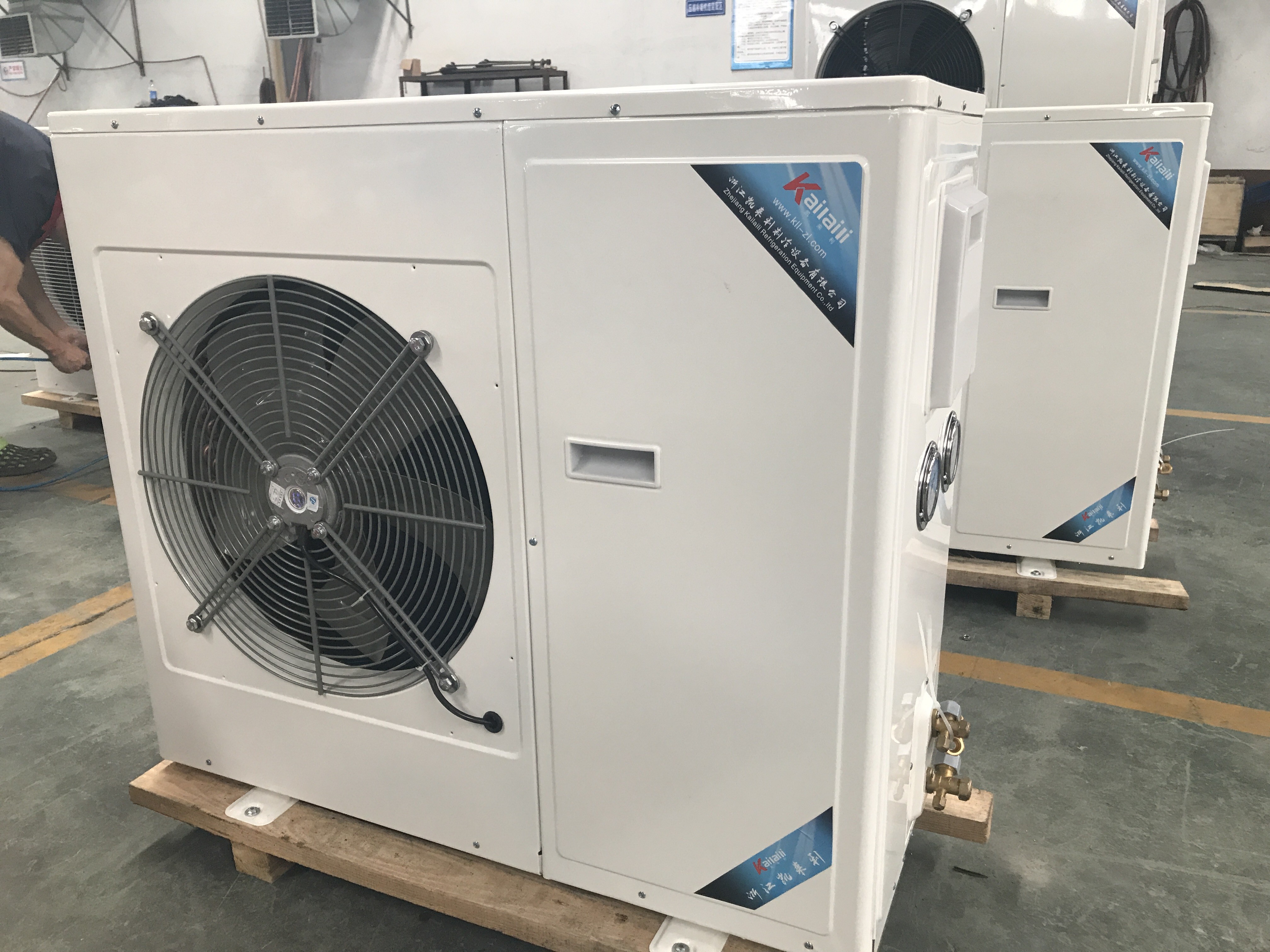 Box type air cooled condensing units (with Copeland ZB series compressor)