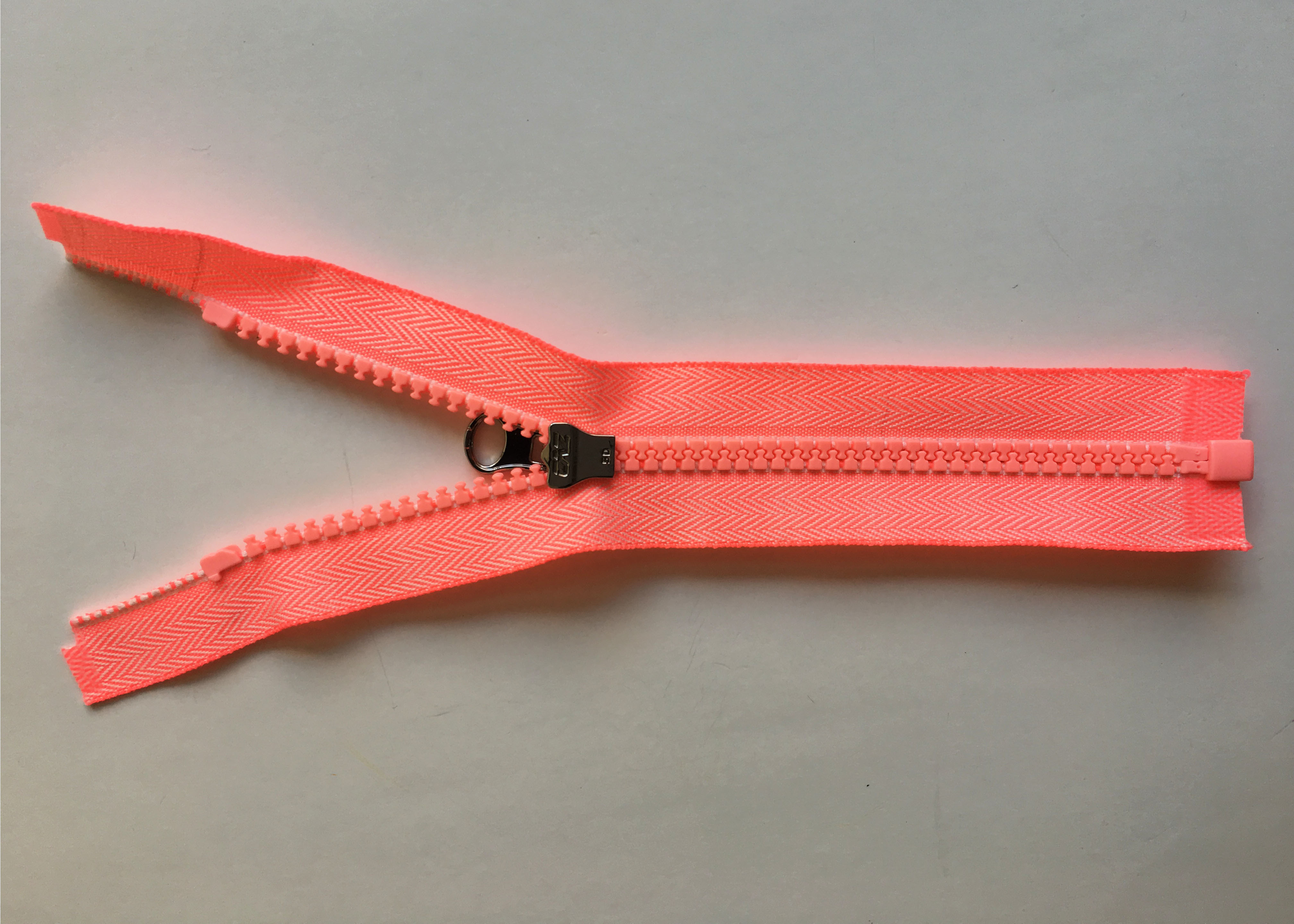 Colored Sewing Notions Zippers 7# nylon zipper close end with auto - lock slider painted