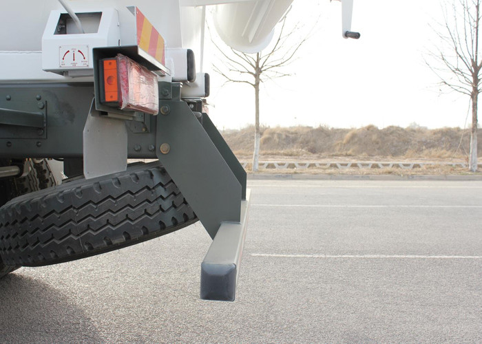 Mobile Concrete Mixer Truck SINOTRUK HOWO 10CBM RHD 10 Wheels 336HP Engine