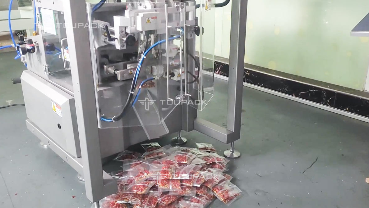 Multi Functional Vertical Automatic Packaging Machine For Chili Pepper Potato Chip Weighing