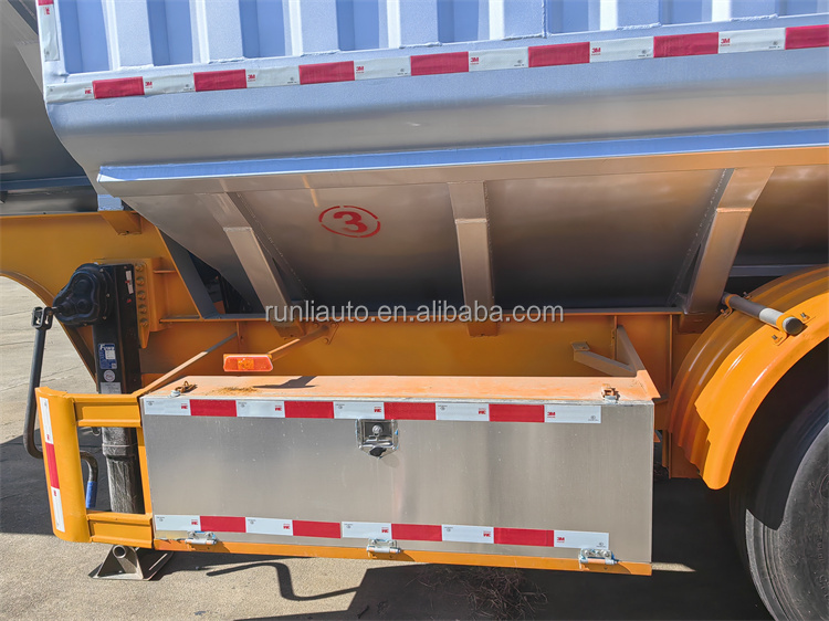 China large capacity 61CBM animal feed transport bulk feed truck bulk truck feeds trailer