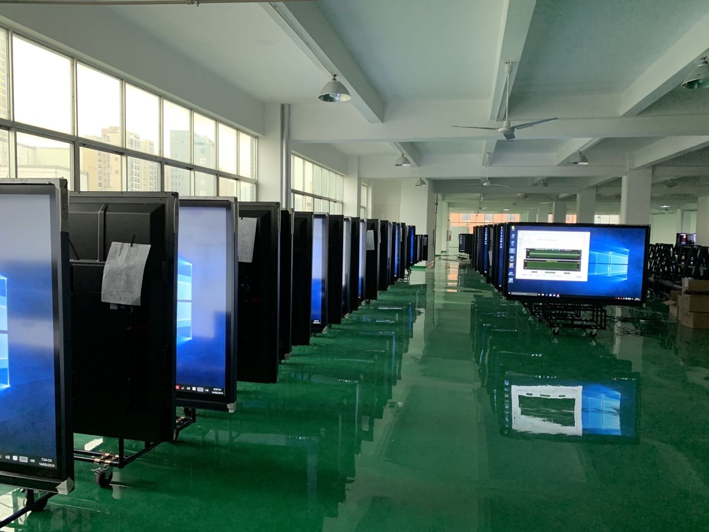 86 Inch Smart Monitor TV All In One Computer Interactive Whiteboard For Classroom