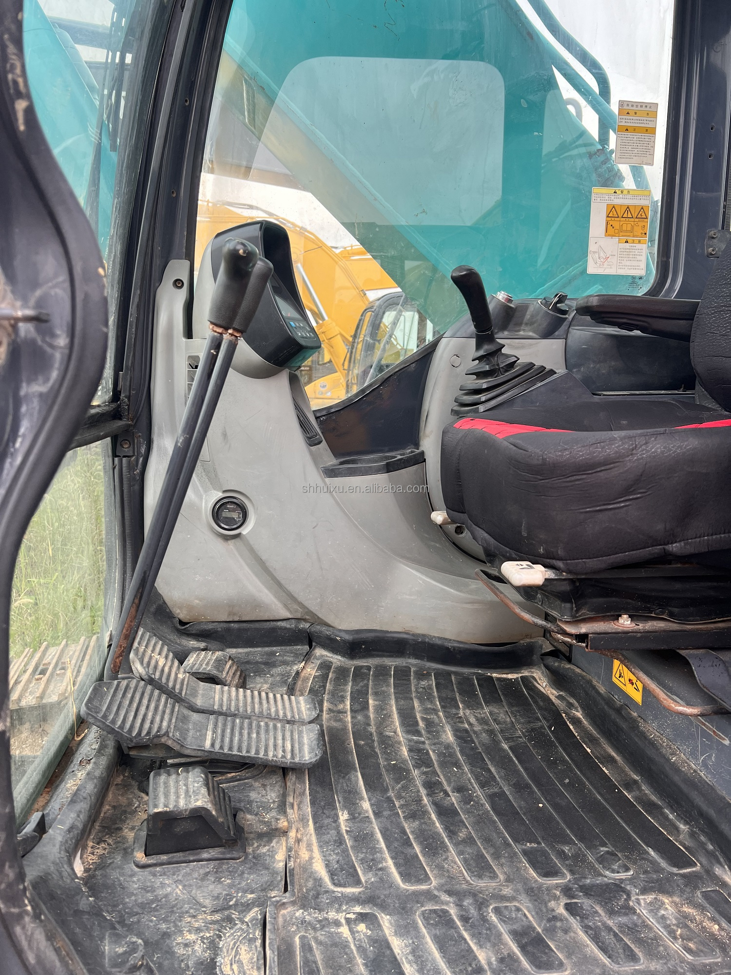Used Excavator Kobelco Sk200 good Quality working condition used excavator kobelco sk200