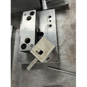 Sheet Metal Support Bracket – Sturdy Construction, Easy Assembly, Weather