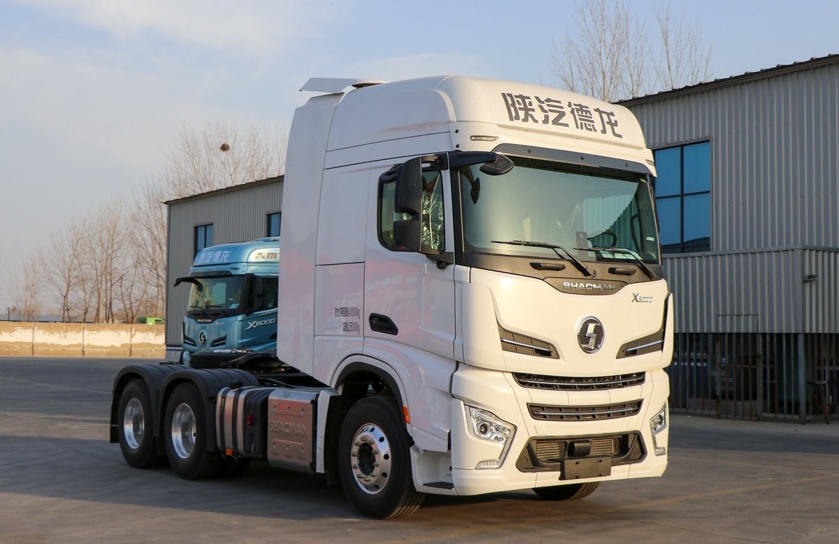 Left Steering 6500*2500*3200 Units Container Head More Than 400hp Flatbed Trailer Shacman Tractor Truck