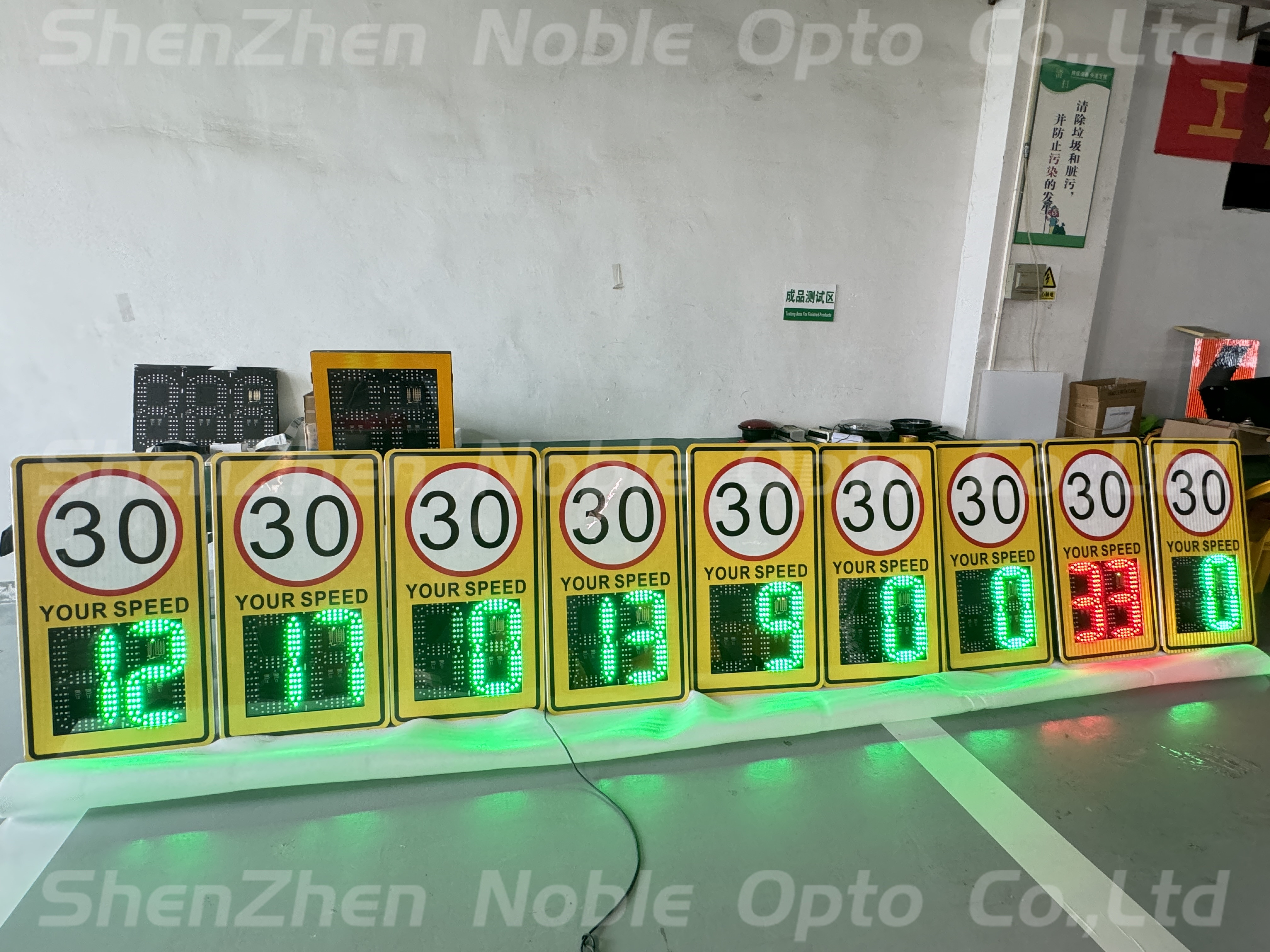 Solar Powered Speed Feedback Radar Sign with Lithium Battery for Pole Mount