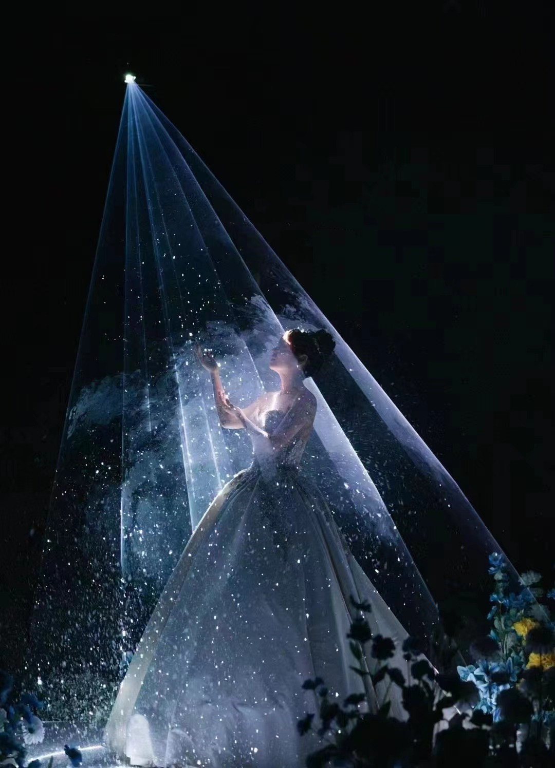DJ Marriage Bride Magic Wedding Snow Machine&10W RGB Animation Laser Show Light Haze Machine Combination Rain Effect