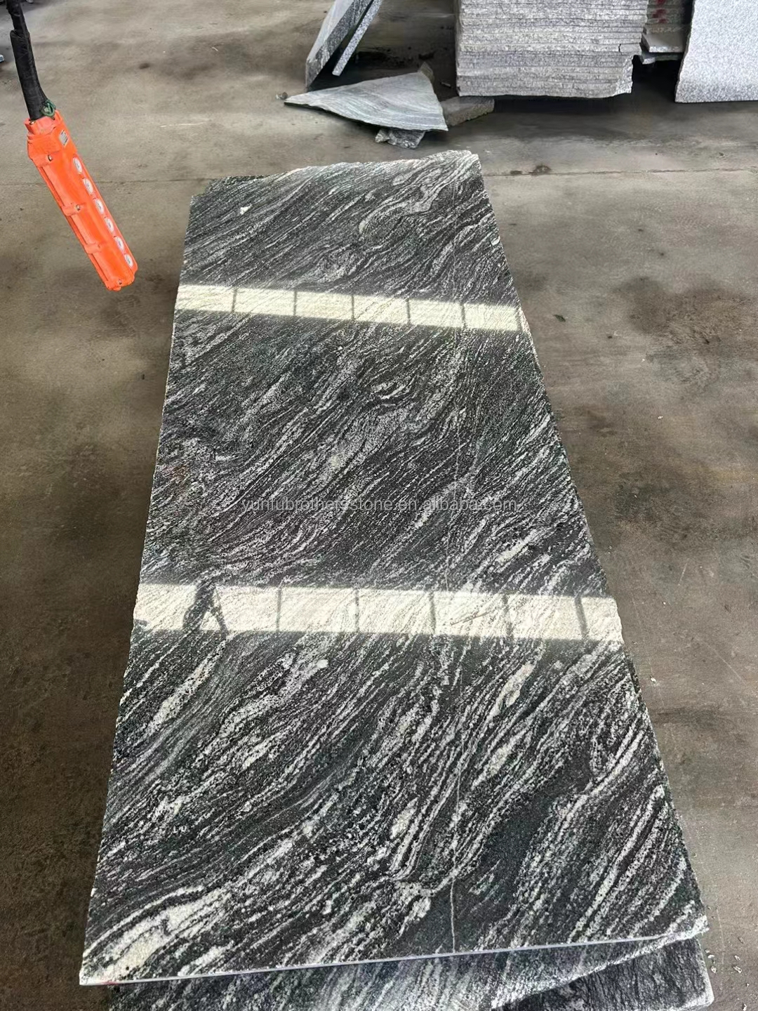 Modern Hotel Matt Surface Finishing Natural Stone Dark Grey Granite with White Veins Stair