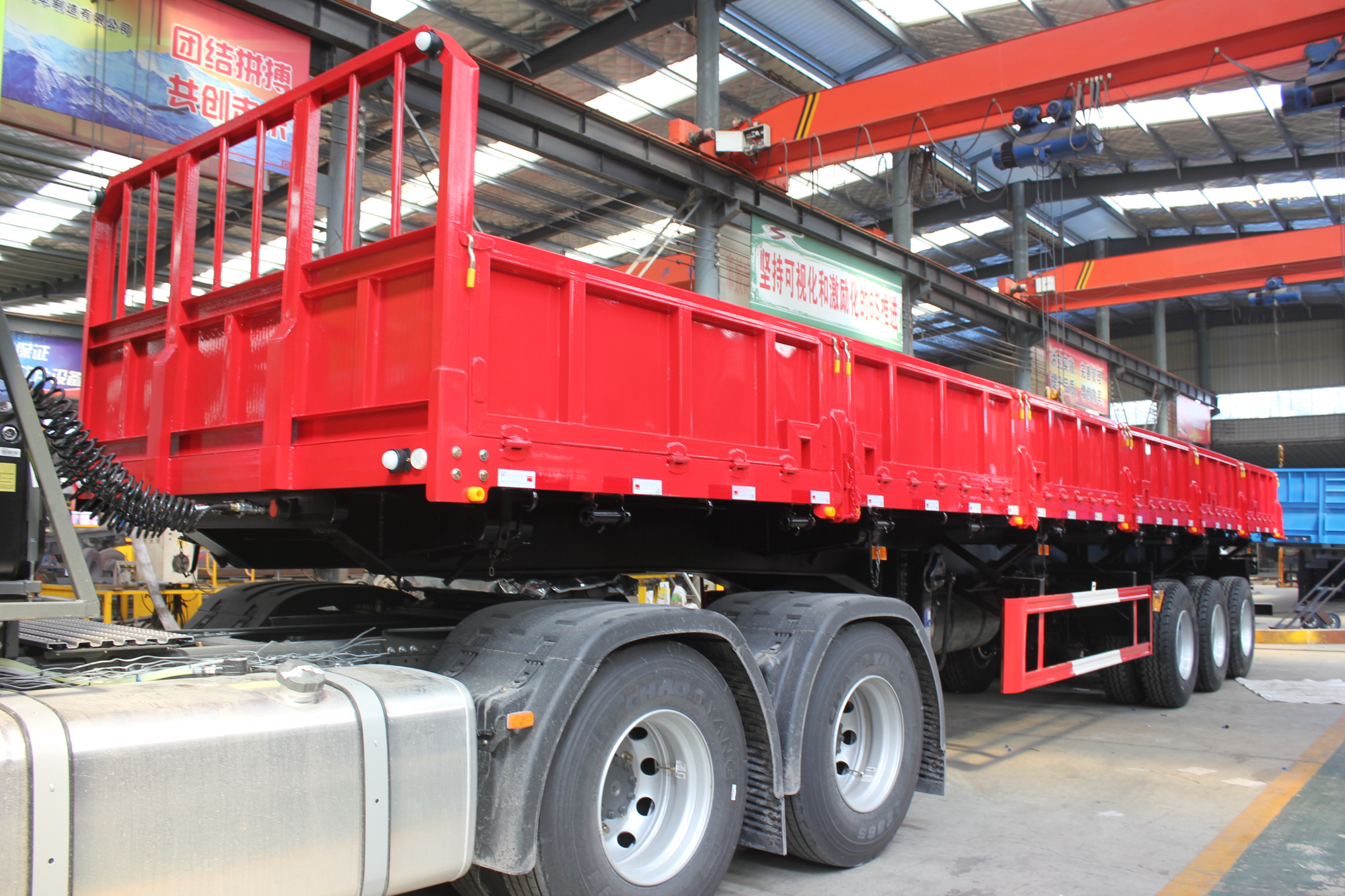 3 Axles 40t Bulk Cargo Semi Trailer with Side Wall As Per Client's Specifications