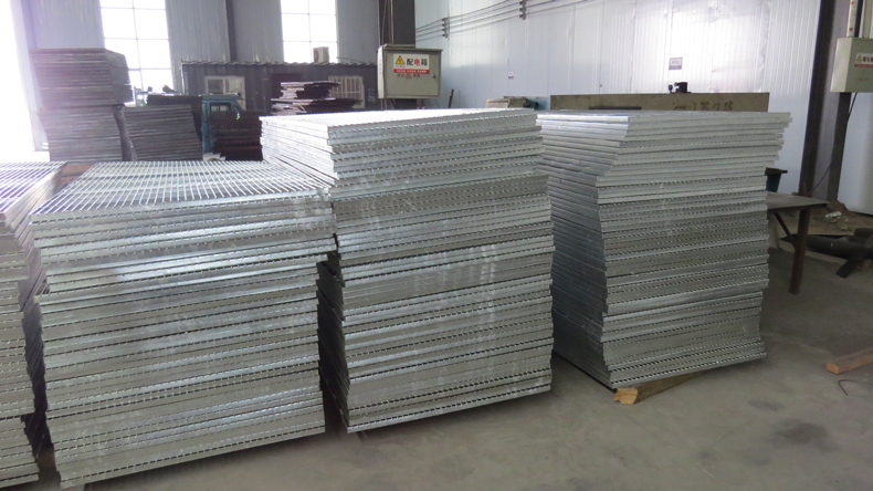 Pigeon cage floor net inventory