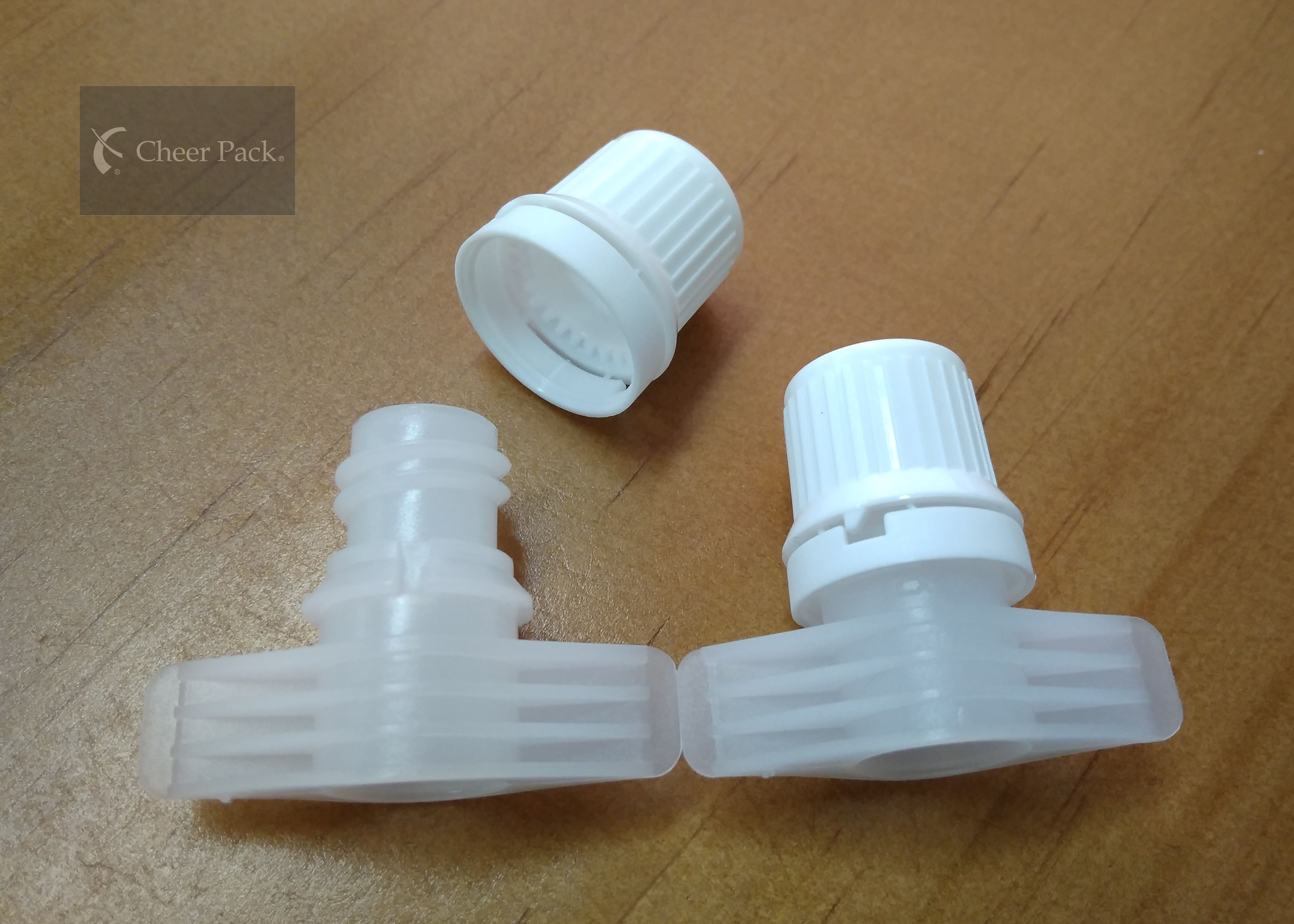 Plastic Baby Food Pouch Caps Suction Nozzle Cap PE Material 9.6 Mm Inner Size