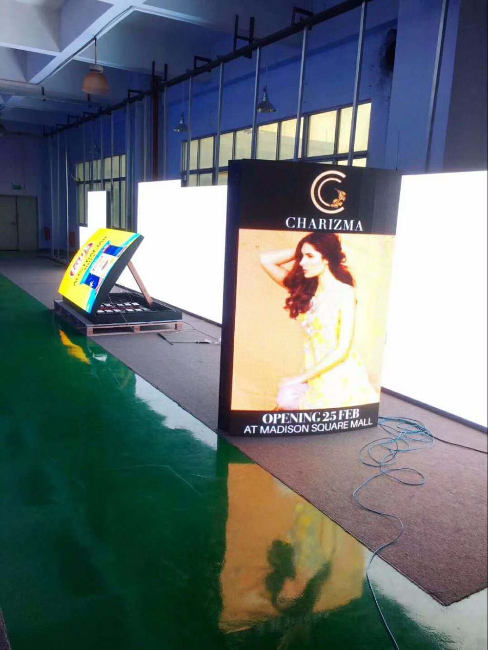 P2 P2.5 P3 Indoor LED Poster Displays/led Advertising Screen FULL Color Nation Star Black CE Rohs FCC 1000cd/sqm 3~5 Yea