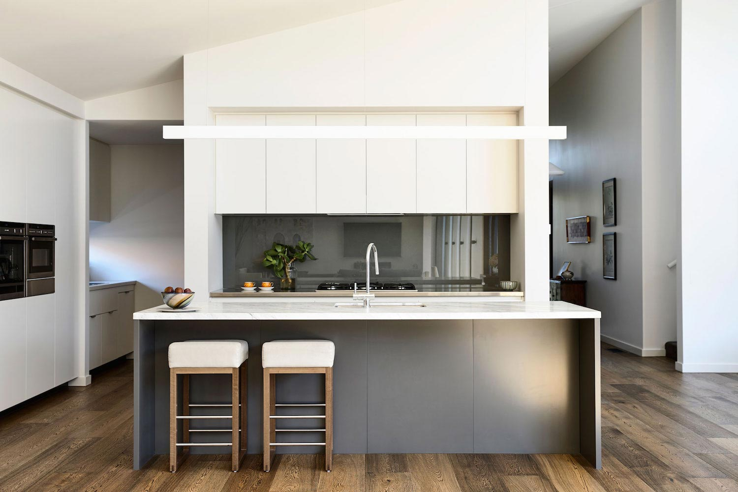 Modern Lacquer Kitchen Cabinets with Waterproof and Fireproof Advantage