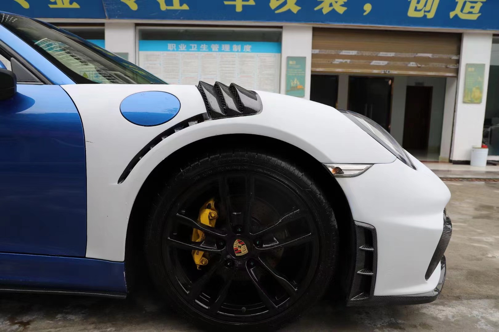 Auto Parts for Porsche 981Boxster Cayman Body Kit 981Boxster Cayman Upgraded GT4-style Front and Rear Bumper Body Kit