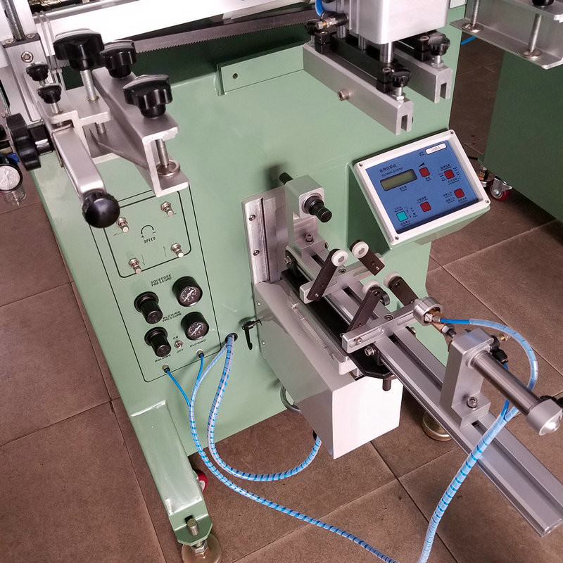Curved surface screen printer