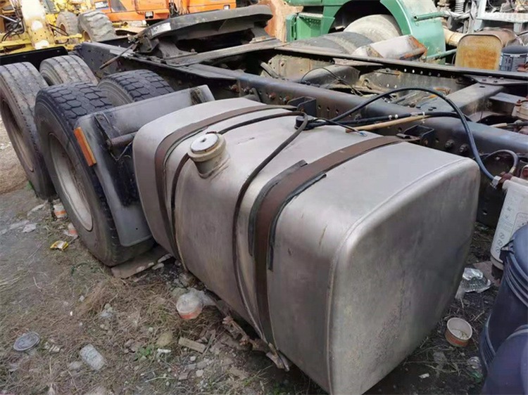 FAW Used Tractor Truck 6x4 Truck Head With Manual Transmission And Good Condition