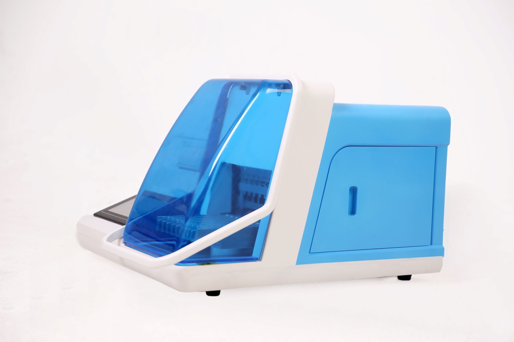 8 Channel Blood POCT Chemistry Analyzer Chemiluminescence Immunoassay Analyzer