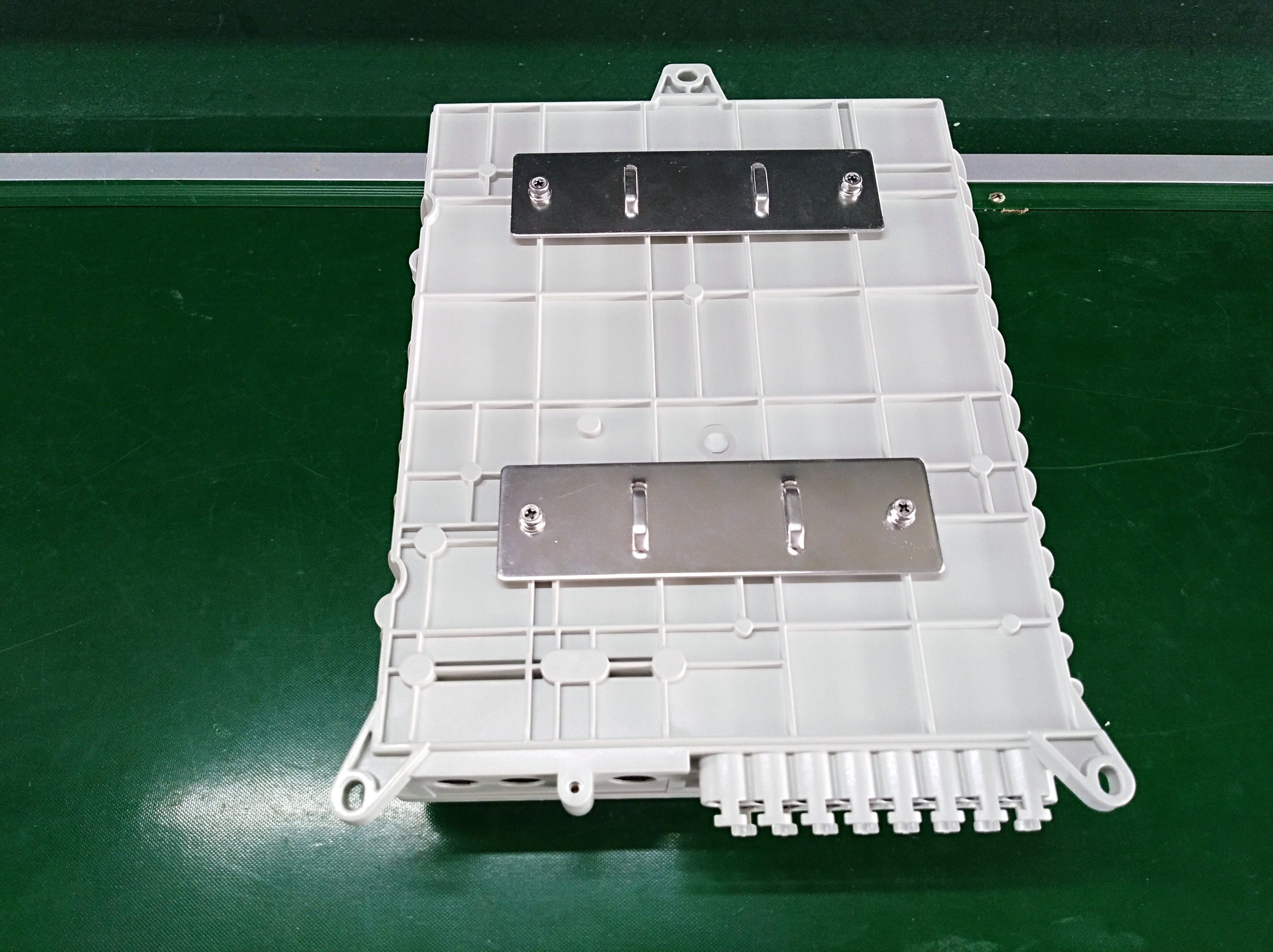 GFS-16U-1 16cores Optical Fiber Distribution Box IP65 328*259*94mm