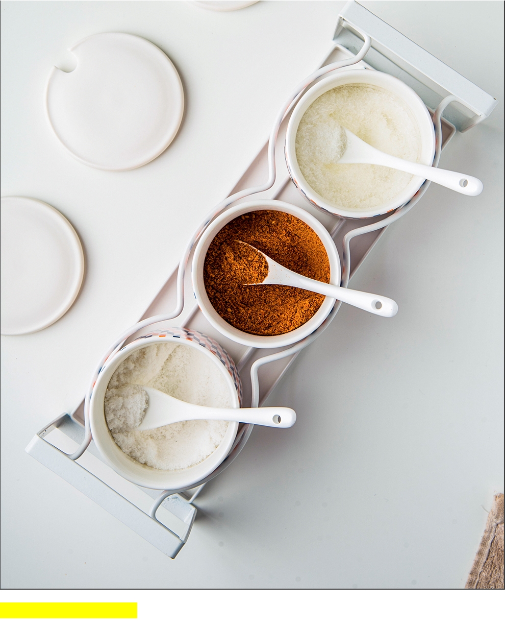 Convenient Diamond Pattern Ceramic Spice Container With Spoon And Lid Multifunctional