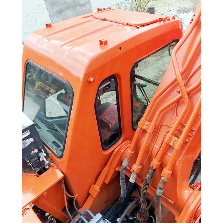 Doosan DH300LC-7 Excavator 30 Ton Good Condition and Versatile for Various Application