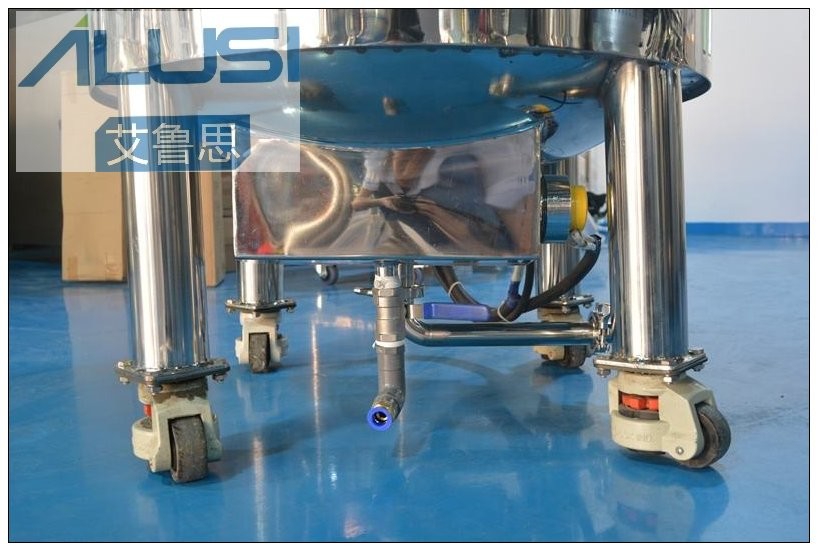 GMP Chemical Insulated Stainless Steel Storage Tank Adjustable Temperature Kettle Heating Tank