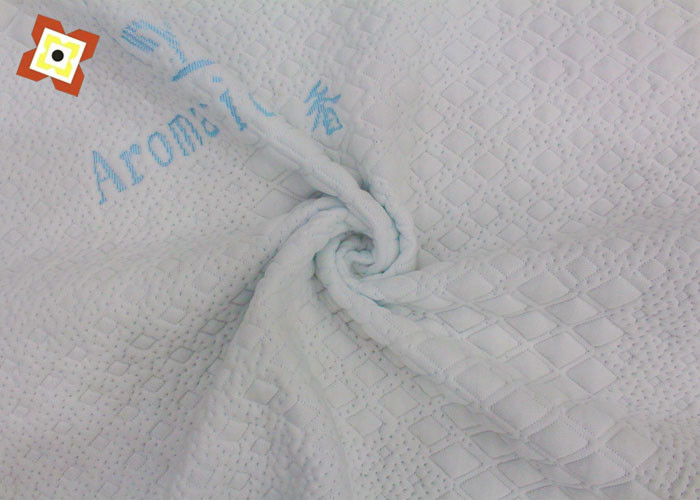WHOLESALE COLOR WHITE FABRICS 100 POLYESTER KNITTED FABRIC SOFT SKIN PATTERN YARN MATTRESS FABRIC JACQUARD MATTRESS FABRIC